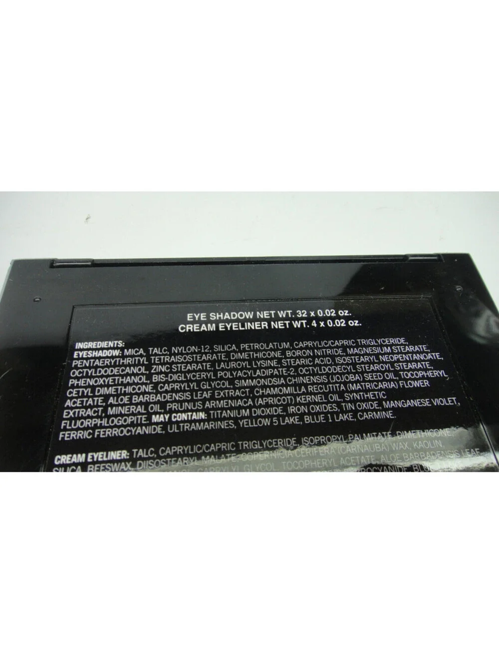 Macy's Eyshadow Eyeliner Palette with 2 Applicators ~ 36 Shades